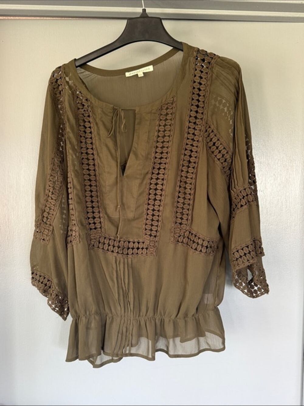 Danielrainn Women's Sheer Pullover Top 3/4 Sleeves V-Neck Gathered Waist L